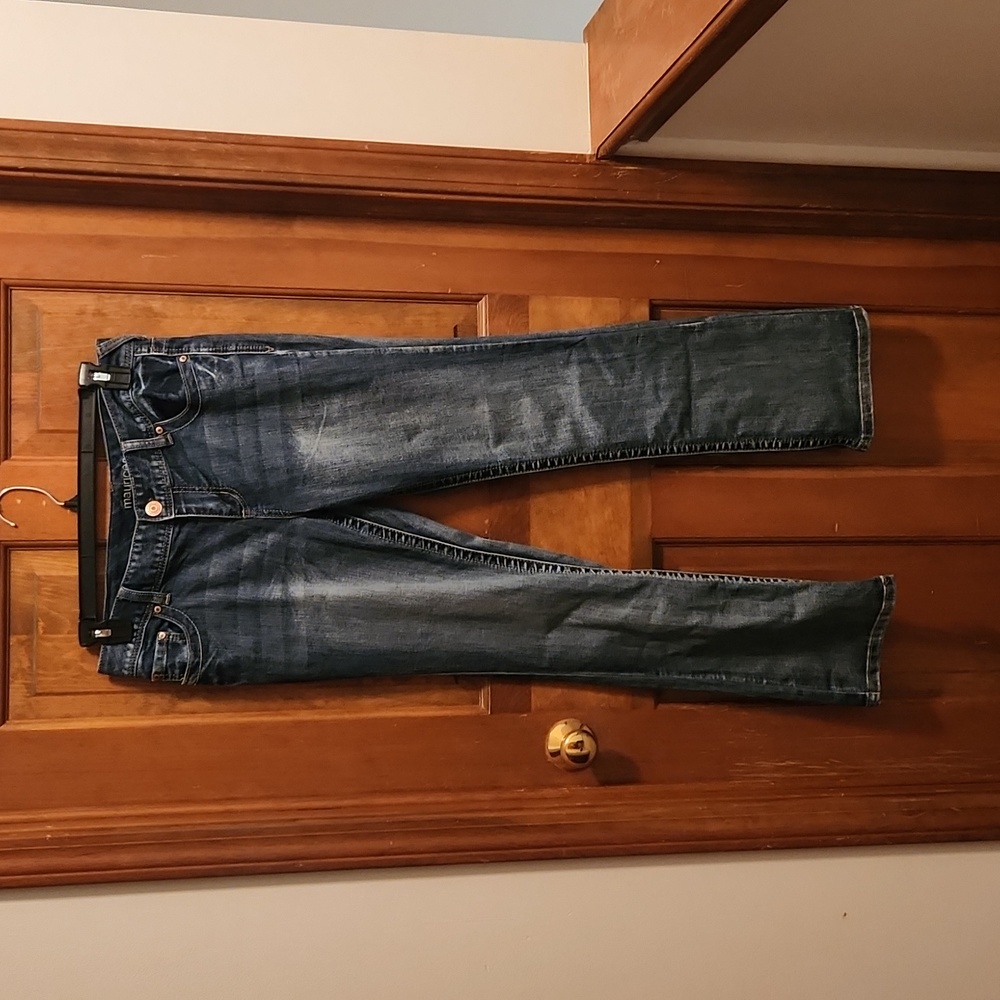 Maurices jeans size 9/10 short